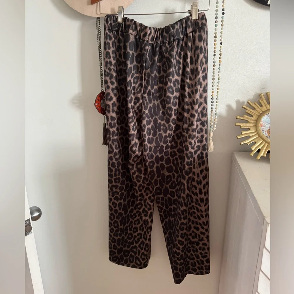 Leopard Print Boxer Vibe Wide-Leg Pants - Picture 11 of 15